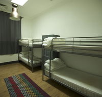 EBS Sydney Hostel - Holiday Byron Bay