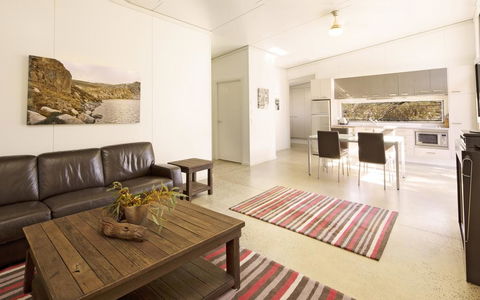 Ecocrackenback 15 - Sustainable Chalet Close To The Slopes - Holiday Byron Bay 2