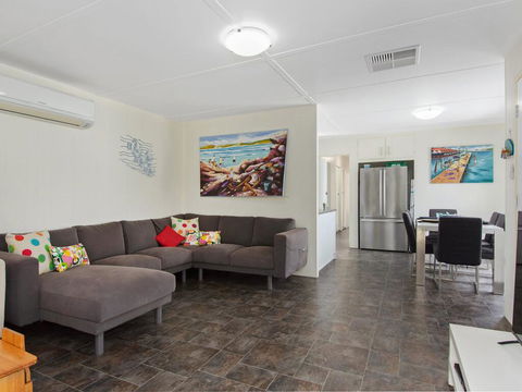 EdAn Beachhouse - 21 Laronde - Holiday Byron Bay 1
