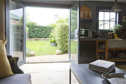 Elm Cottage Barn - Holiday Byron Bay 2