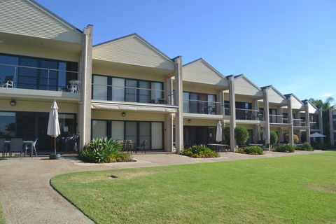ELSINOR Townhouse 4 Mulwala - Holiday Byron Bay 0
