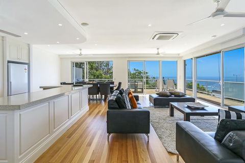 Enjoy The Views, Sunshine Beach - Holiday Byron Bay 2