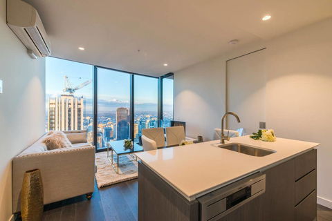 EQ Tower Luxury 2 Bedroom Skyline CBD Apartment - Holiday Byron Bay 0
