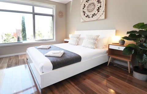 EROS City Fringe - Wifi, Wine, Netflix, Pets OK And Park Views! - Holiday Byron Bay 0