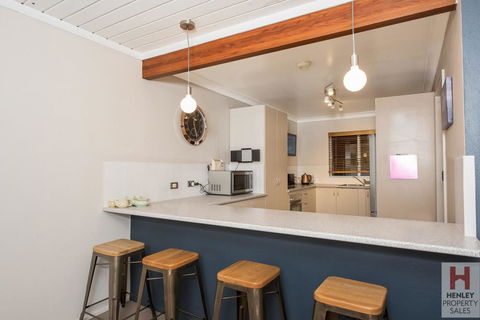 Erulisse-Spacious Townhouse With Magical Lake Views - Holiday Byron Bay 2