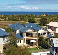Esplanade Frontage 219a - Holiday Byron Bay