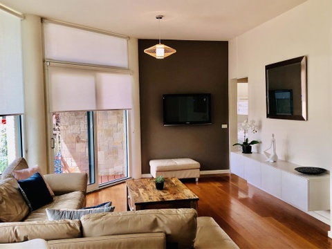 Exclusive Anglesea River Beach Apartment - Holiday Byron Bay 0