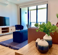 Exclusive Parkland Living Adelaide Central - Holiday Byron Bay