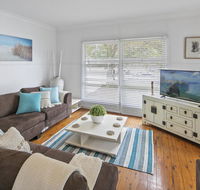 Family Beach House With Parking and Outdoor Dining - Holiday Byron Bay
