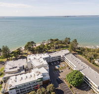 FAMILY ISLAND GETAWAY - BEACHFRONT APARTMENT - Holiday Byron Bay