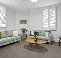 Family Terrace Home Minutes from Oxford Street and CBD - Holiday Byron Bay