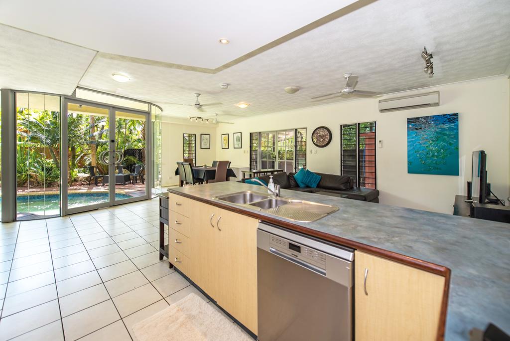 Fannie Bay NT Holiday Byron Bay