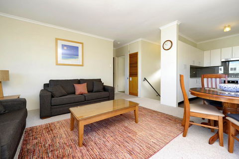 Fingal Court Unit 3 - Fingal Bay - Holiday Byron Bay 1