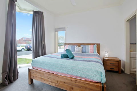 Flip Flop Retreat - Holiday Byron Bay 1