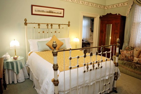 Forgandenny House B&B - Holiday Byron Bay 2
