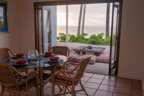 Frangipani Beach House - Newell Beach - Holiday Byron Bay 2