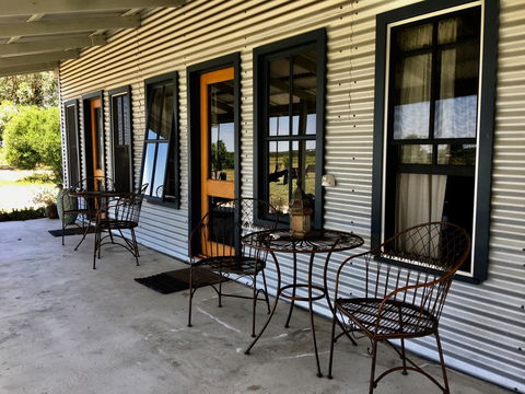 French Island Cottage - Holiday Byron Bay 2
