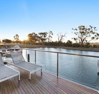 Gippsland Lakehouse A - Canal frontage