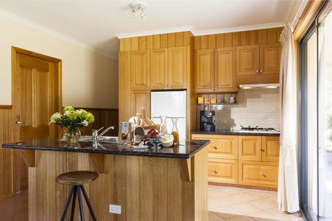 Glenoe Cottages - Holiday Byron Bay 1