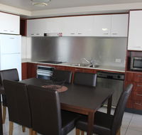 Gold Coast Chevron Apartment - Holiday Byron Bay