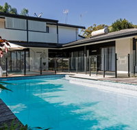Gold HomeBroadBeach Gold Coast - Holiday Byron Bay