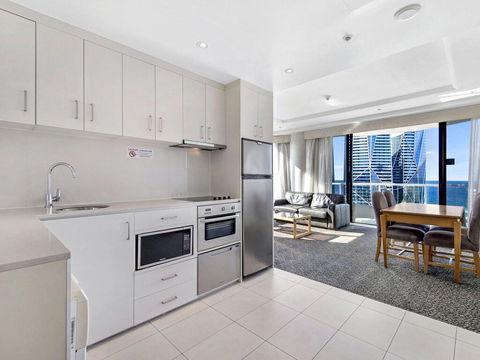 Gold Tower Private One Bedroom Apartment - Holiday Byron Bay 2