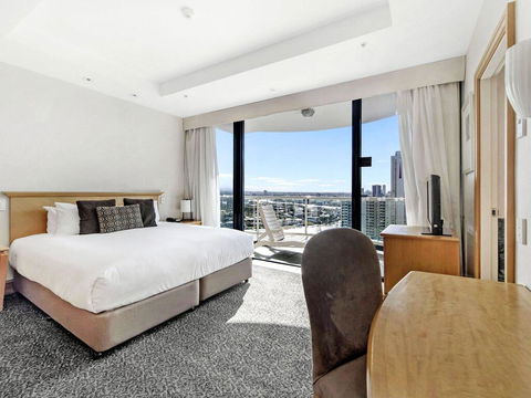 Gold Tower Private One Bedroom Apartment - Holiday Byron Bay 1