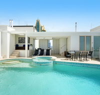 Golden Gate 2 Storey Penthouse with Pool - We Accommodate - Holiday Byron Bay