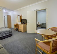 Golden Guitar Motor Inn