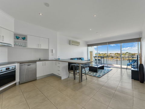 Goldsborough Place Apartments - Holiday Byron Bay 1