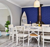 Gone Fishing - air conditioned crisp and clean - Holiday Byron Bay