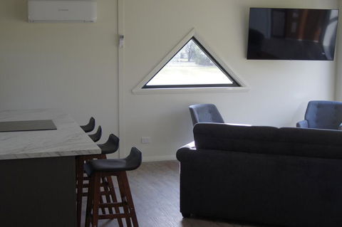 Goolwa Spa & River Retreat House - Holiday Byron Bay 1