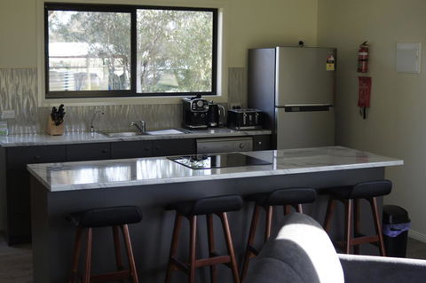 Goolwa Spa & River Retreat House - Holiday Byron Bay 2