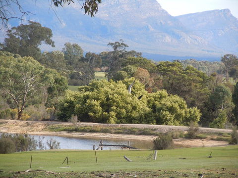 Grampians Old Man Emu Stay - Holiday Byron Bay 0