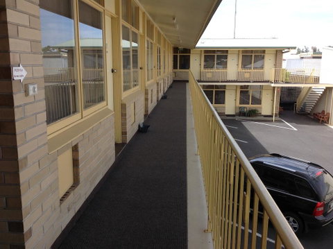 Grand Central Motel - Holiday Byron Bay 2