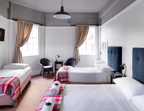 Grand Hotel Sydney - Holiday Byron Bay 1