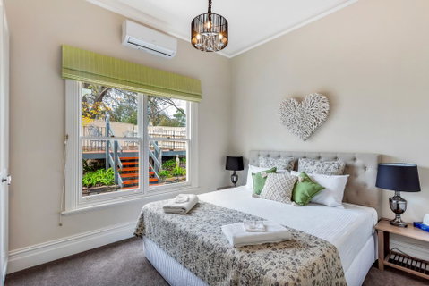 Grandview Accommodation - The Flaxley Apartments - Holiday Byron Bay 2