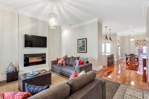 Grandview Accommodation - The Flaxley Apartments - Holiday Byron Bay 3