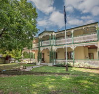 Grove Manor