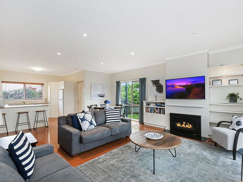 GUILDFORD COTTAGE - Holiday Byron Bay 2
