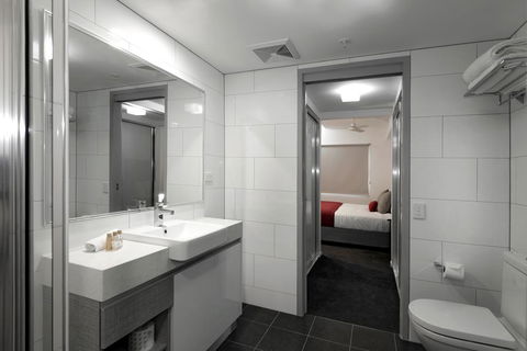 H On Mitchell Apartment Hotel - Holiday Byron Bay 2