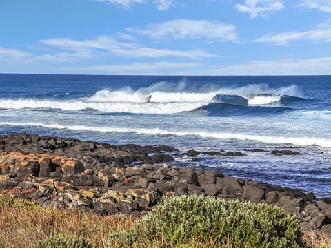 HEARN'S BEACHSIDE VILLA 4 - Holiday Byron Bay 2