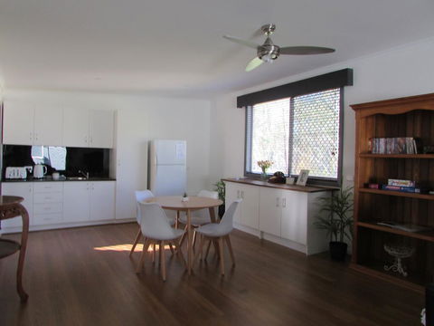 HEATHCOTE SHIRAZ COUNTRY STAYS - Holiday Byron Bay 1