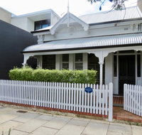 Heritage Luxury 3BR Cottage on Halifax - Holiday Byron Bay