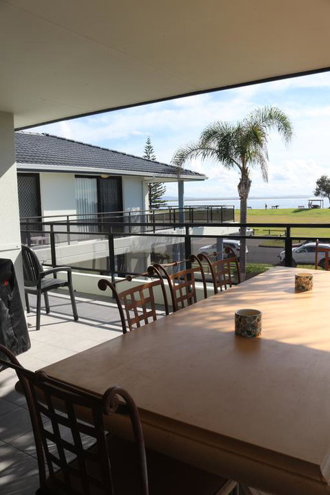 Hi Surf Unit 3, 92 Head St, Forster - Holiday Byron Bay 3