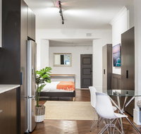 High-End Studio Near Parks Theatres and Dining - Holiday Byron Bay
