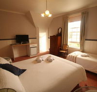 Hillview House Launceston - Holiday Byron Bay
