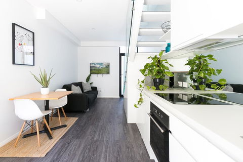 Hip One-bedroom House In Inner Sydney - Holiday Byron Bay 0