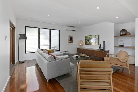 Holiday Hideaway, Sunshine Beach - Holiday Byron Bay 3