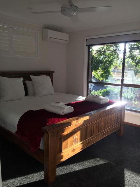 Holly House BnB - Holiday Byron Bay 0